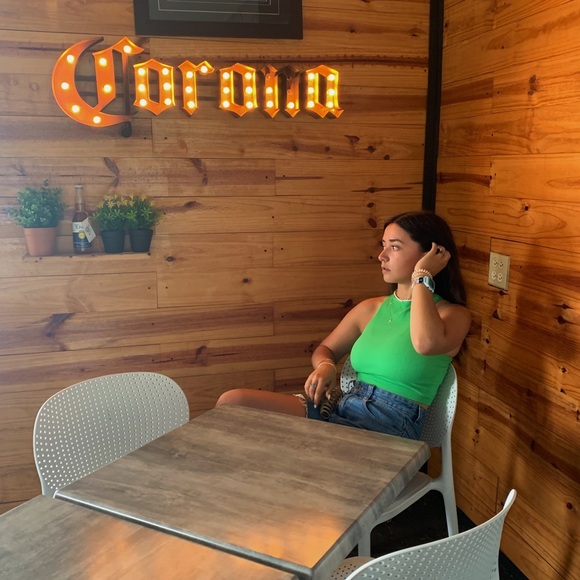 Meet the Posher Other - Meet your Posher, Adriana